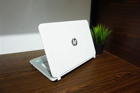 Laptop Hp Pavilion 14 V106tx Core I7 White Eksekutif Computer
