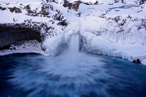 Waterfalls With Snow Hd Wallpaper Wallpaper Flare