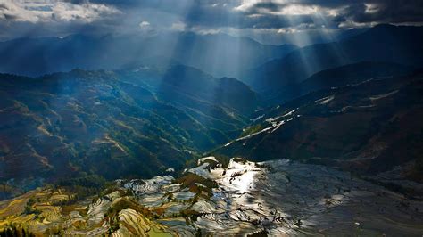 Yuanyang Terraces Mountains Sun Rays Rice Fields China Countryside