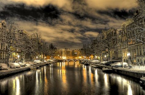 Amsterdam By Snowy Night Amsterdam Was Covered In A