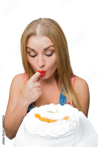Busty Sexy Girl Eating Cake With Whipped Cream Fotos De Archivo E Imágenes Libres De Derechos