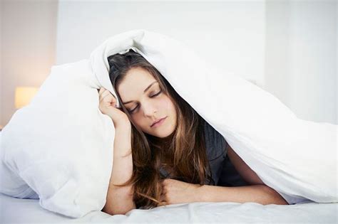 Youre More Intelligent If You Struggle To Get Out Of Bed Says Science
