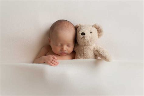 How To Newborn Photography For Beginners