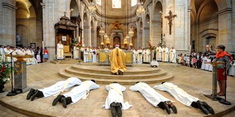 123 Prêtres Ordonnés En France En 2020 Leglise Catholique à Reims Et