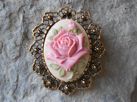2 In 1 Pink Rose Cameo Broochpinpendant Beautiful Detail And Great