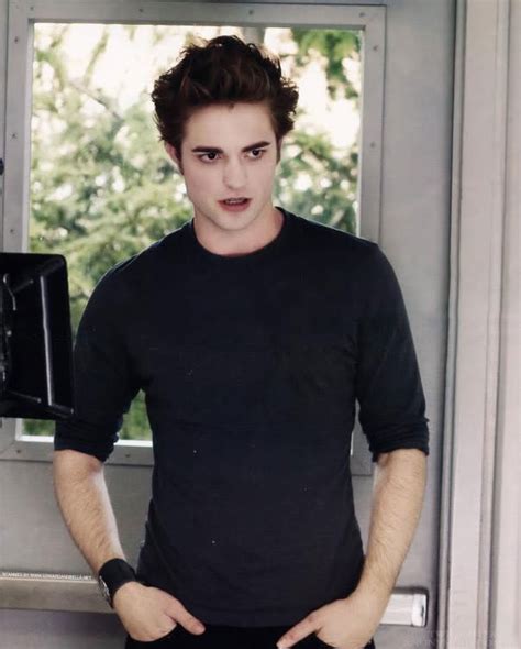 Edward Cullen Twilight Cast And Characters Photo 28024177 Fanpop