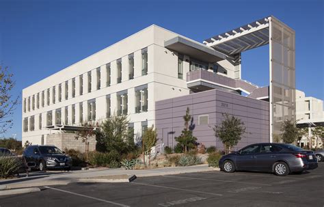 P14 Riverside University Health System Ruhs Edu Building 03 Angeles