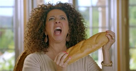 Bread, love and dreams is a drama series that first aired in 2015 in south korea. Oprah Loves Bread Weight Watchers Video With Maya Rudolph ...