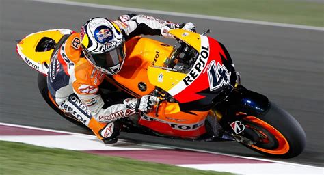 Warna dan grafis hanya berubah ketika branding dari sebuah merek perusahaan berubah dalam hal ini repsol. MotoGP, 2021: Outra vez a hipótese da terceira Honda ...
