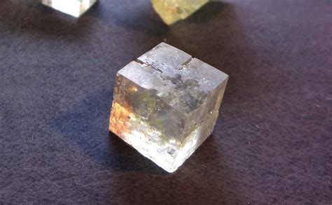 It also forms nice cubic crystals that are, unlike copper compounds, stable on no surprise that almost every crystal growing book for kids recommends table salt as a good material to try. Growing crystals of sodium chloride (table salt)