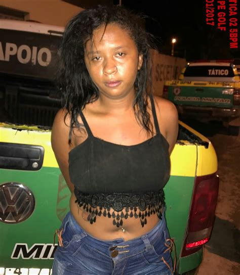 Mulher Presa Com Drogas No Parque M O Santa Em Teresina Gp