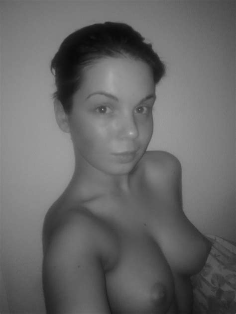 Beautiful Brunette Nude Amateur 37