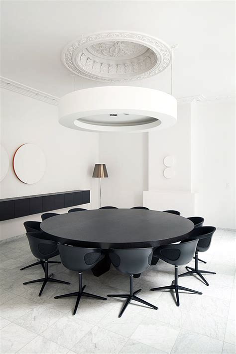 Create a professional environment with these office and conference room chairs. Modern Conference Chairs - Ambience Doré