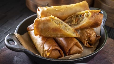 Spring Roll Vs Egg Roll The Key Ingredient Differences