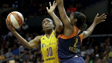 Los Angeles Sparks Forward Nneka Ogwumike Wins Wnba Mvp