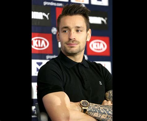 arsenal s mathieu debuchy unveiled as a bordeaux player after loan switch daily star