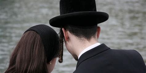 What To Do When You Re Dating Jew Jewish Dating Ladadate