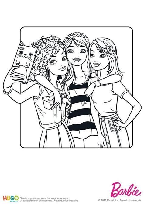 Coloriage Et Illustration Barbie Fashionistas Le Selfie Un Portable