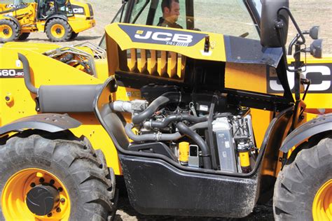 Test Driving The 4000 Series Jcb Fastrac Tractor