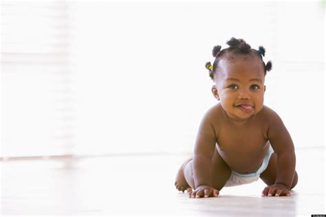 Diapers May Hinder Walking In Babies Study Huffpost