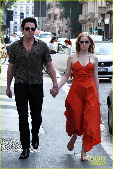Richard Madden Girlfriend Ellie Bamber Hold Hands During Milan Fashion Week Photo