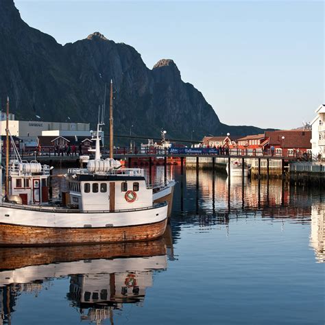 Svolvær In Lofoten Find A Hotel And Get To Know The City Hurtigruten