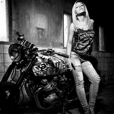 Girls On Motorcycles Pics And Comments Page 909 Triumph Forum Triumph Rat Motorcycle Forums