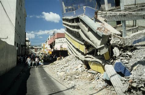 Das verdeutlichen ihnen hier ein erklärvideo und eine infografik. Erdbeben III Foto & Bild | north america, central america ...