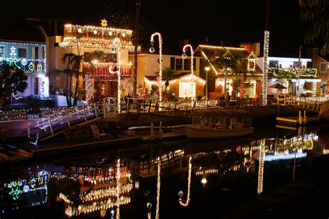 Christmas Light On Water San Diego 2021 Christmas Specials 2021