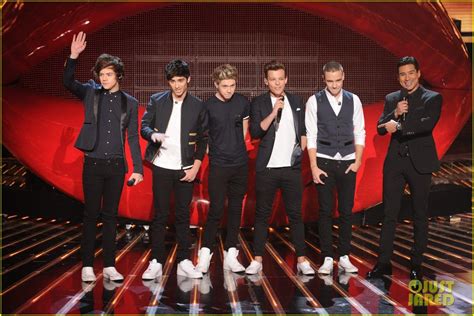 X Factor Kiss You Performance 03 One Direction I Love One Direction