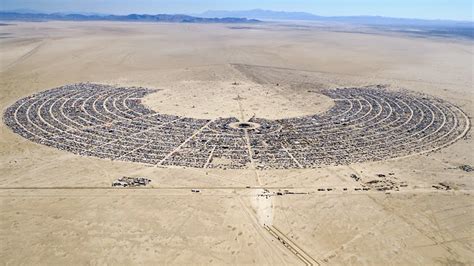 Black Rock City Nv Unpacks The Ephemeral Architecture Of Burning Man