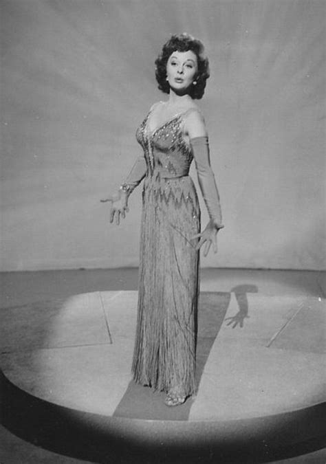 Susan Hayward In With A Song In My Heart Old Hollywood Movies Hollywood Legends Hollywood