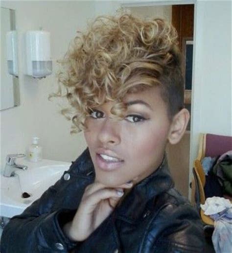 It is enough just to apply a hairstyling product on your curls and fix them in the right. 50 Mohawk Hairstyles for Black Women - Page 12 - Foliver blog