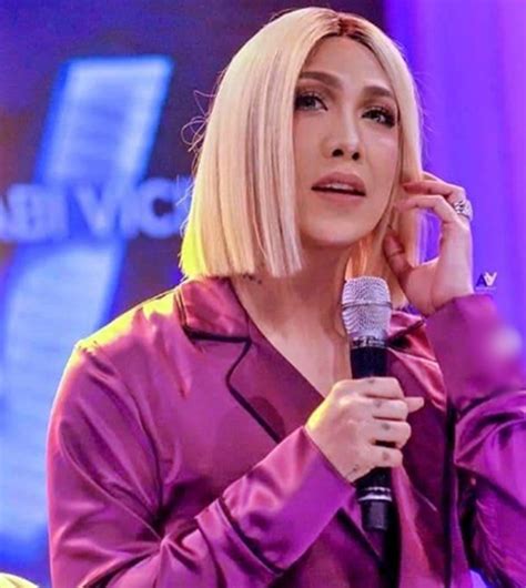 Vice Ganda Caught On Video Doing This Inside A Fast Food Chain