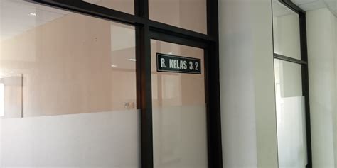 Namun, meskipun popularitasnya tinggi, masih banyak juga diantara mereka yang tidak mengenal dengan baik seperti apa jurusan ipa itu. 30+ Ide Keren Background Foto Ruang Kelas - Cosy Gallery