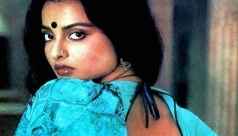 happy birthday rekha when this actor forcefully kissed rekha for almost five minutes 5 top