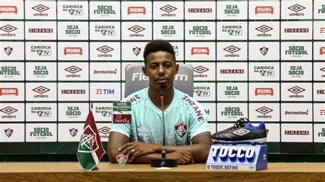 Notícias Do Fluminense Hoje Volante Wellington Novo Reforço Do Fluminense Comemora Retorno