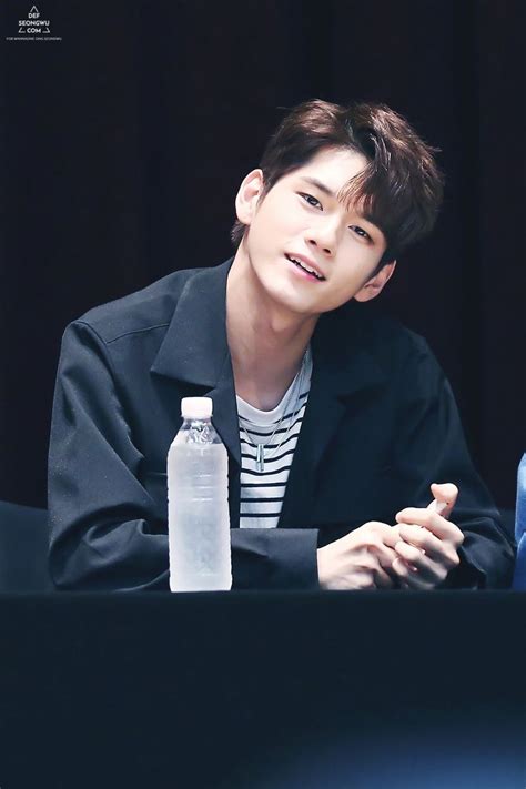 Pin Oleh Kara Di Ong Seong Woo 옹성우