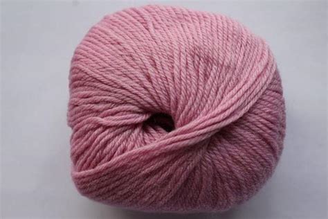 Heirloom Merino Magic 8ply Dusty Rose 215 — Little Woollie Makes Yarn