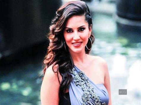 Sunny Leone Sunny Leones Husband Whisks Her Off For A Vacation