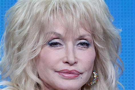 Dolly Parton Plans Massive 2016 Tour Double Album