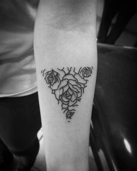 In catholics, the rose serves as a symbol of the rosary. Pin on tatted