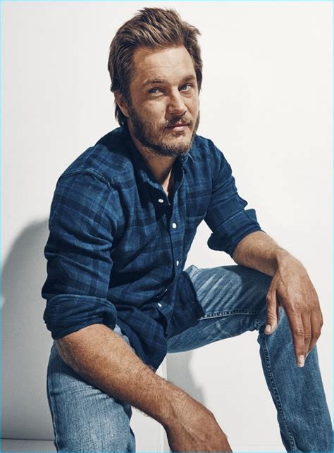 Travis Fimmel Goes Casual For Esquire Talks Warcraft Cgi