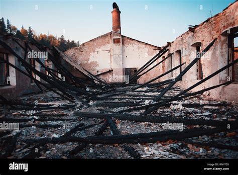 Burnt Wooden House House After The Fire Burned Brick House With Burnt