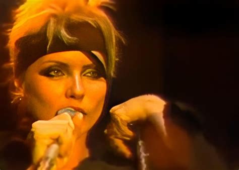 Watch A Rare Performance From Blondie Of ‘rip Her To Shreds’ At Cbgb From 1977 Far Out Magazine