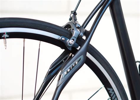 achetez un vélo d occasion specialized s works roubaix sl4 en 58 cm buycycle