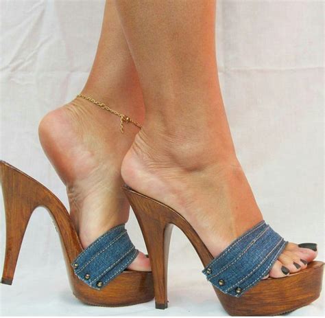 2687 best nice feet in shoes sandals flip flop images on pinterest flip flops toe nail art