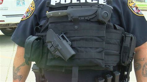 Duncan Police Officers Equipped With New Tactical Vests