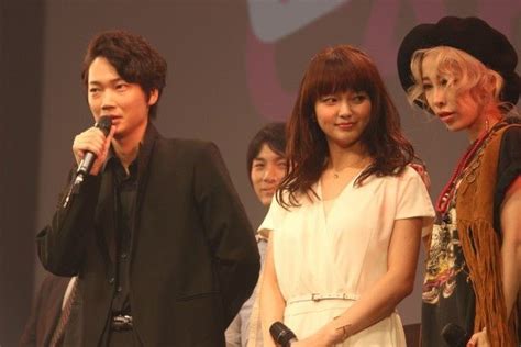 綾野剛、多部未華子とのキスに「ヒゲ痛くなかった？」画像1112 最新の映画ニュースならmovie Walker Press