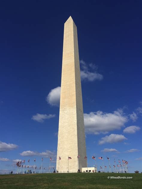 En city tour on tour, federico sánchez y marcelo comparini están en el monumento washington, donde nos explican algunas curiosidades de la que fue en su. El Hotel Ideal para ver los Monumentos de Washington DC